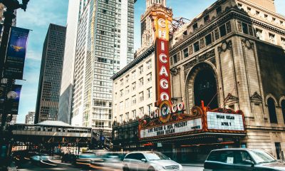 Chicago Theater in time lapse photography during daytime